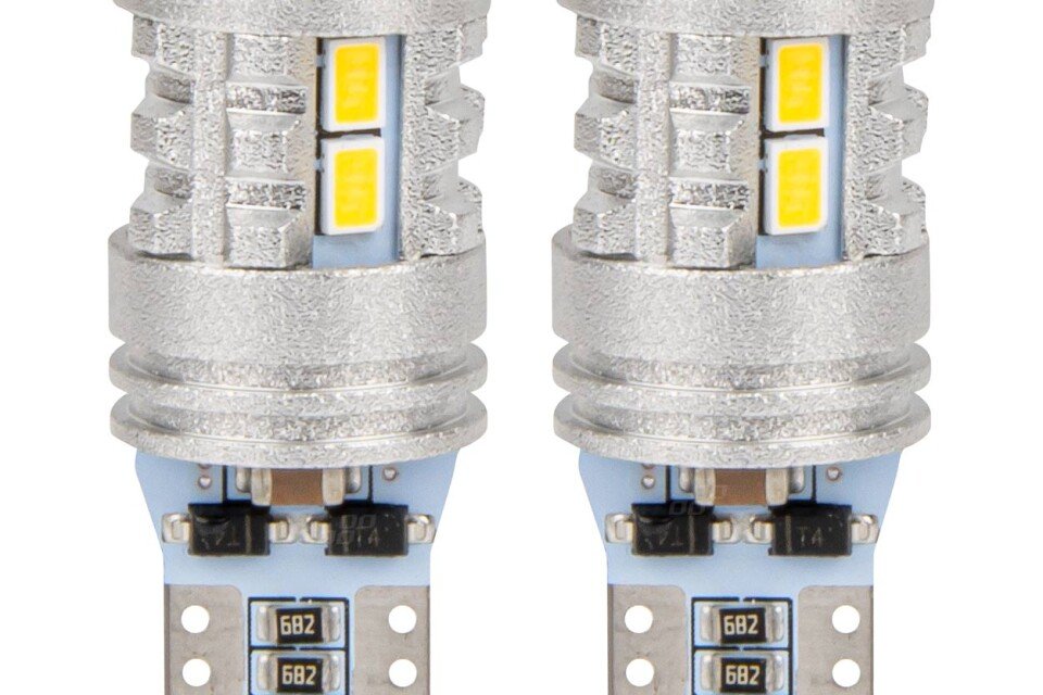 STANDARD T10 W5W LED izzók 6x3020 + 1x3030 SMD Fehér 12V/24V AMIO-03718