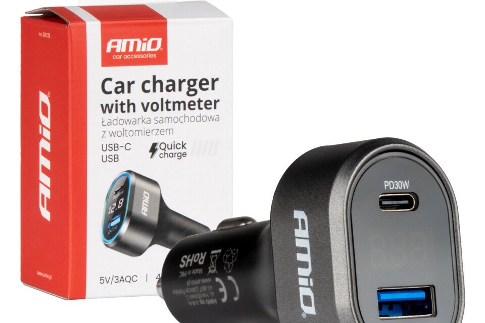 Brzi auto punjač sa voltmetrom 48V PD30V KC3.0 USB-A USB-C AMIO-04178