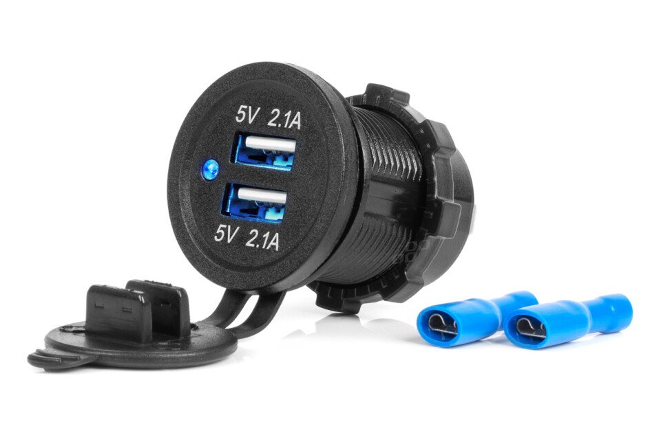 Incarcator auto cu prize USB rezistent la apa 4,2A 2xUSB 12V 24V AMIO-04217