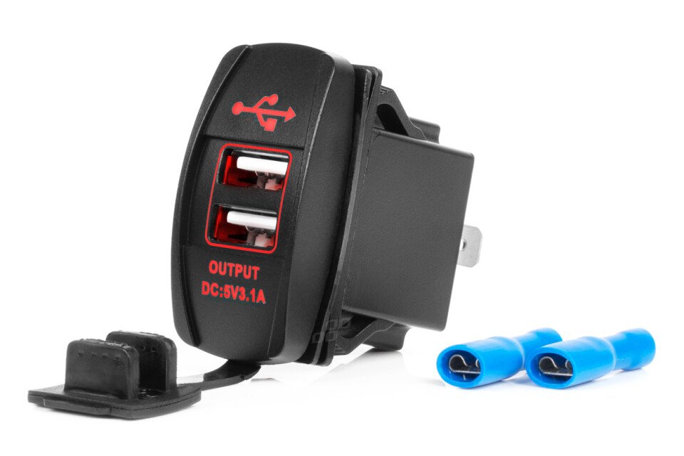 Încărcător auto rezistent la apă cu prize USB în formă de barcă 2x USB 12V 24V AMIO-04228