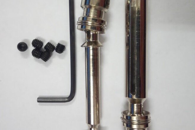 Część tylnego metalowego wału WLtoys 12428 stara