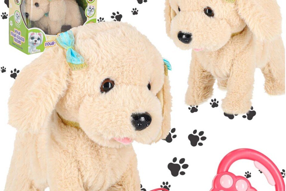 Interaktivni pas na uzici laje, hoda, maše repom. Pudlica