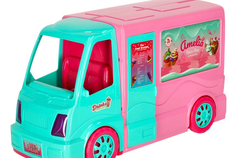 Sada 21 kusů karavanu pro panenky.