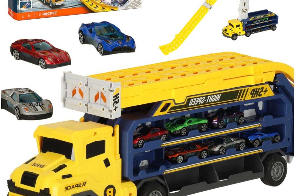 Transporter zum Pkw-Abschleppen auf der Rennstrecke 6-teilig. Gelb