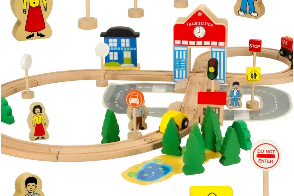 Lesena železnica, vlak, lokomotiva, postaja, 50 elementov