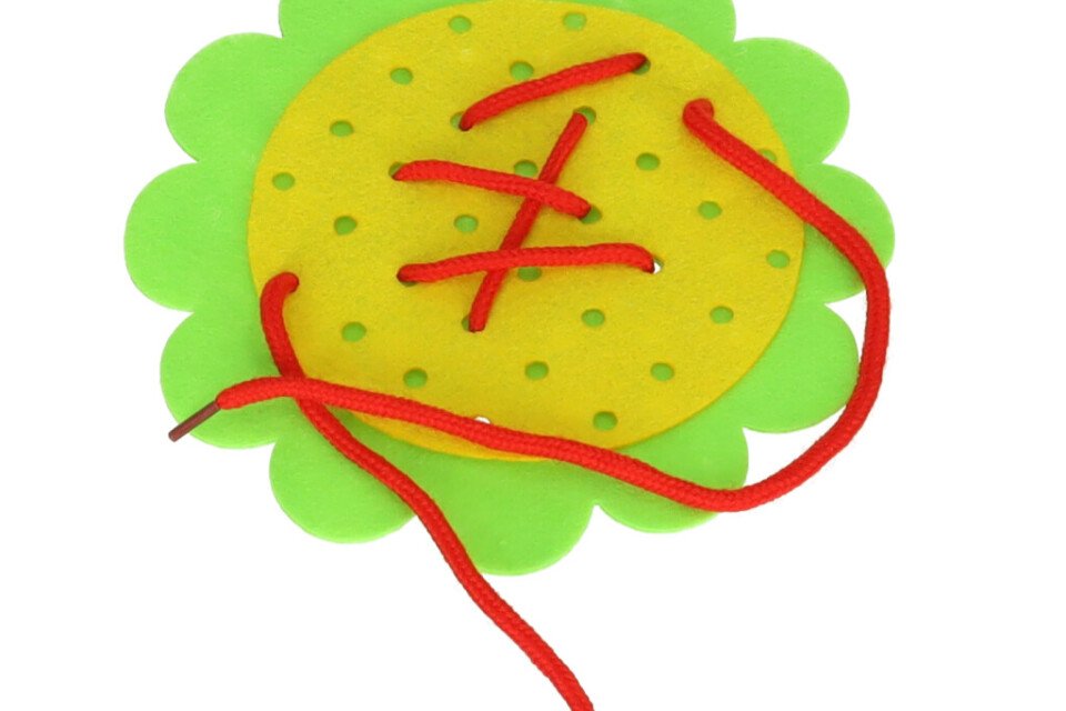 Lernspielzeug - ein Set zum Nähenlernen